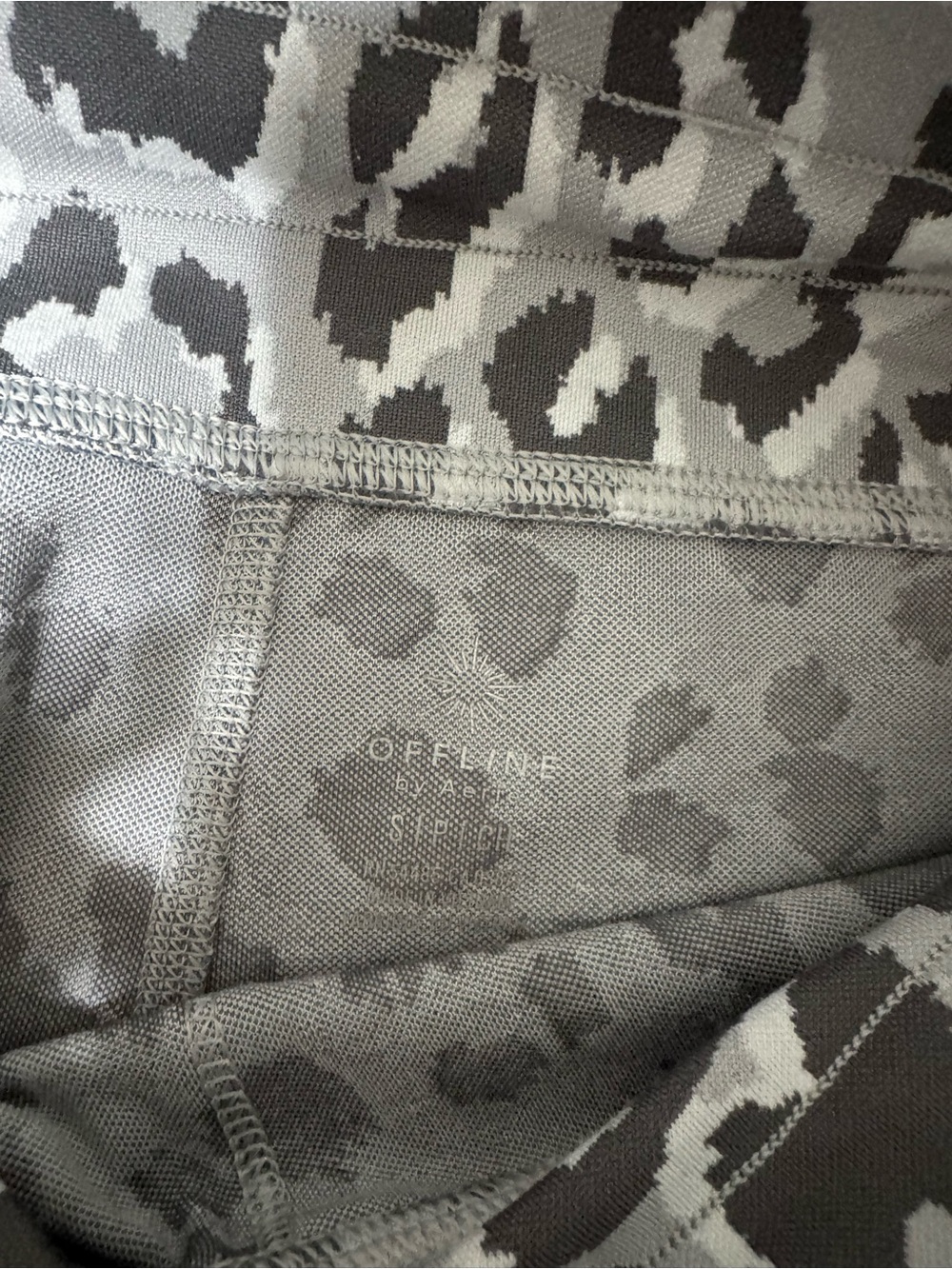 High-Waist Leopard Print Leggings and Matching Crop Top — Gray s small - Picture 2 of 2